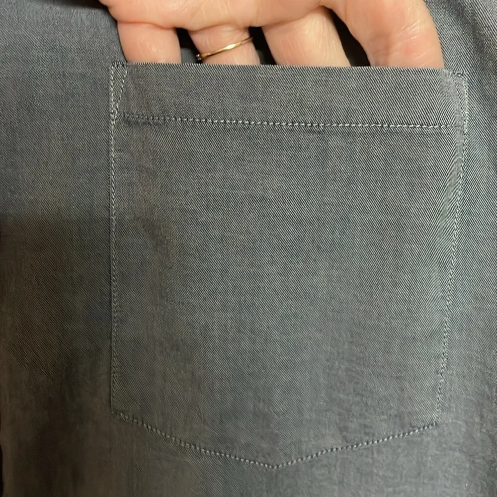 Banana Republic size Large Blue Casual Button Down Soft Wash Long Sleeve Shirt